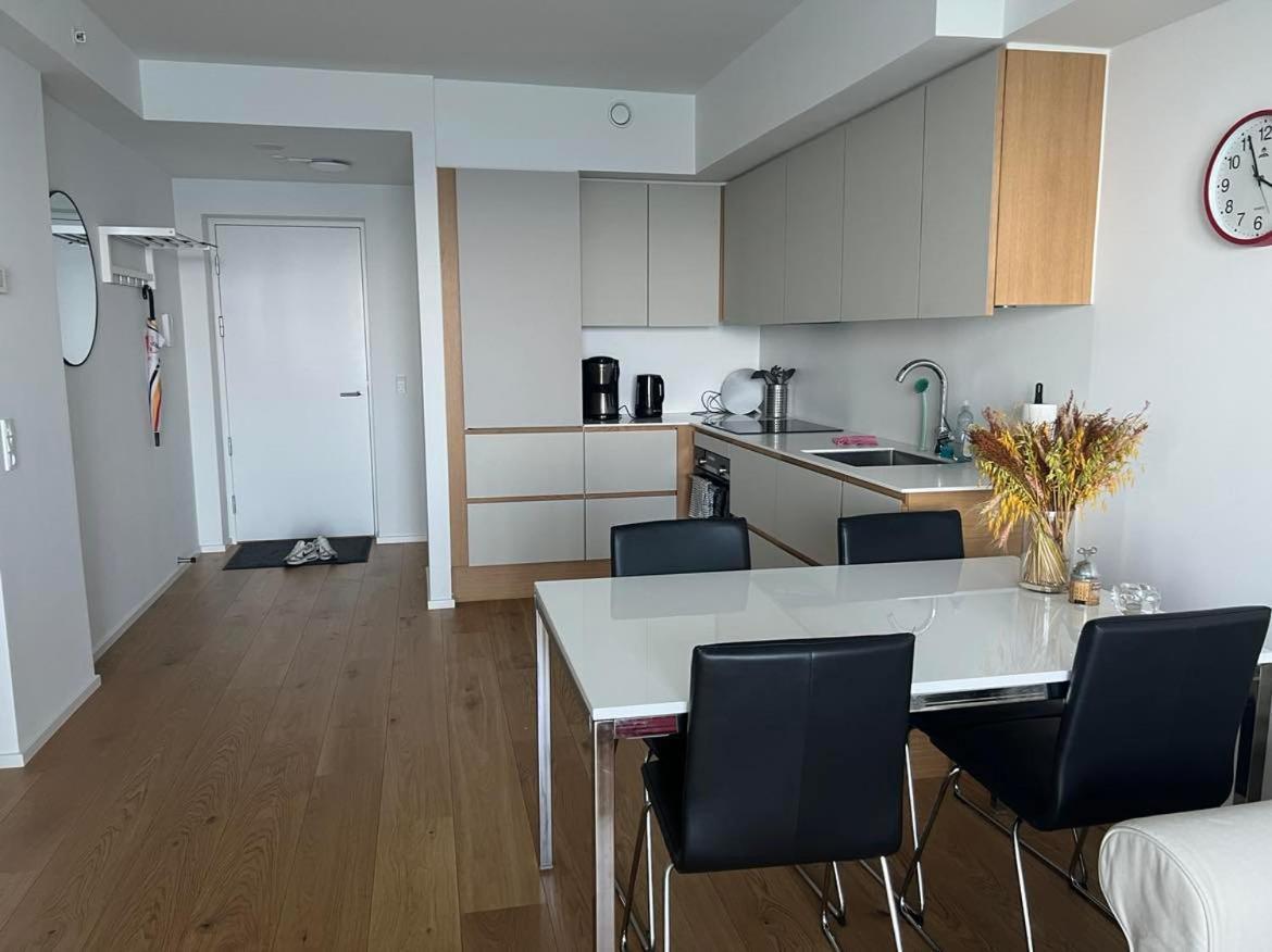 26-Etage Lejlighed Med Utrolig Havudsigt Århus Buitenkant foto